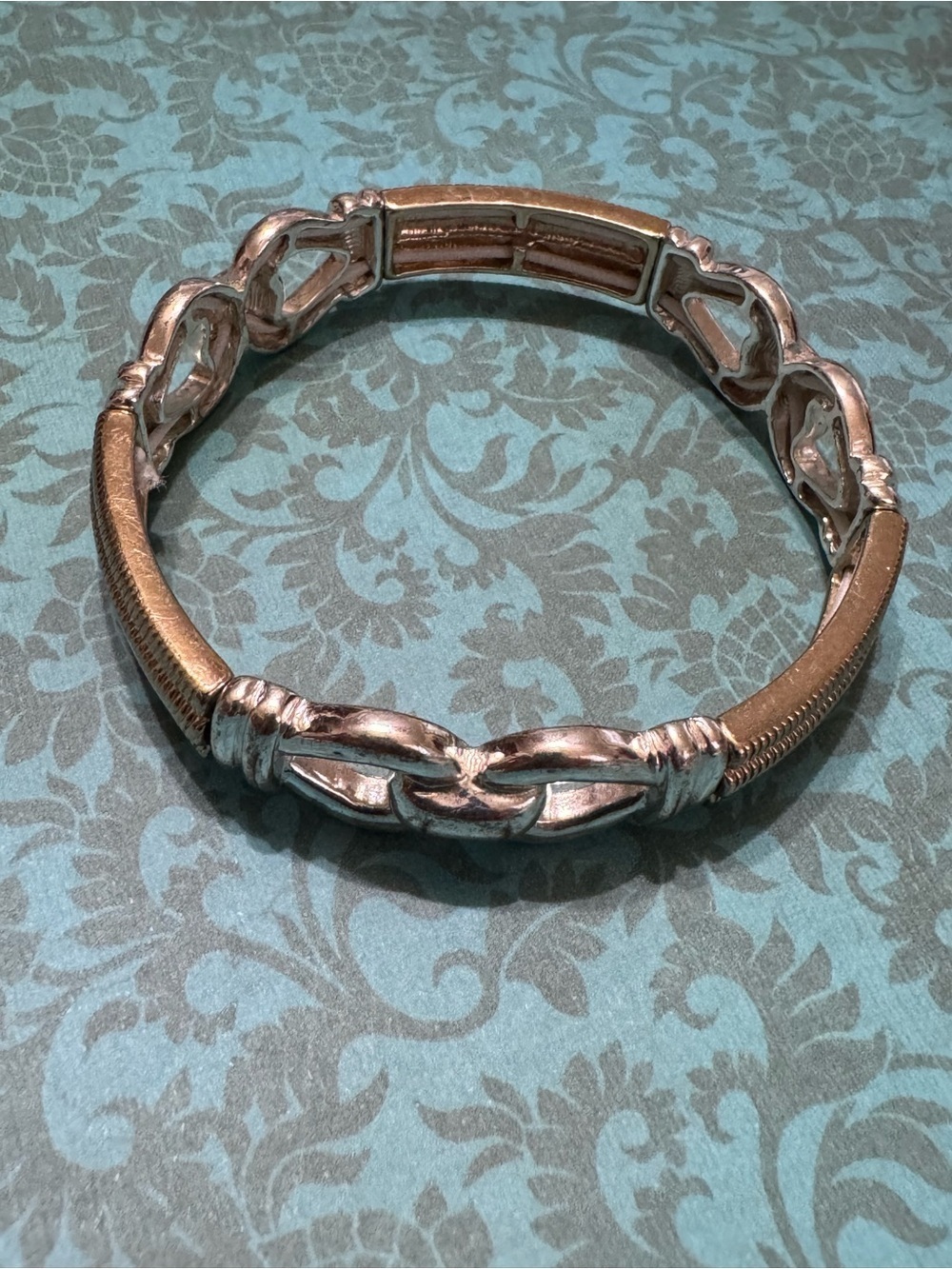 VINTAGE NAPIER TWO TONE STRETCH BRACELET - Picture 4 of 10